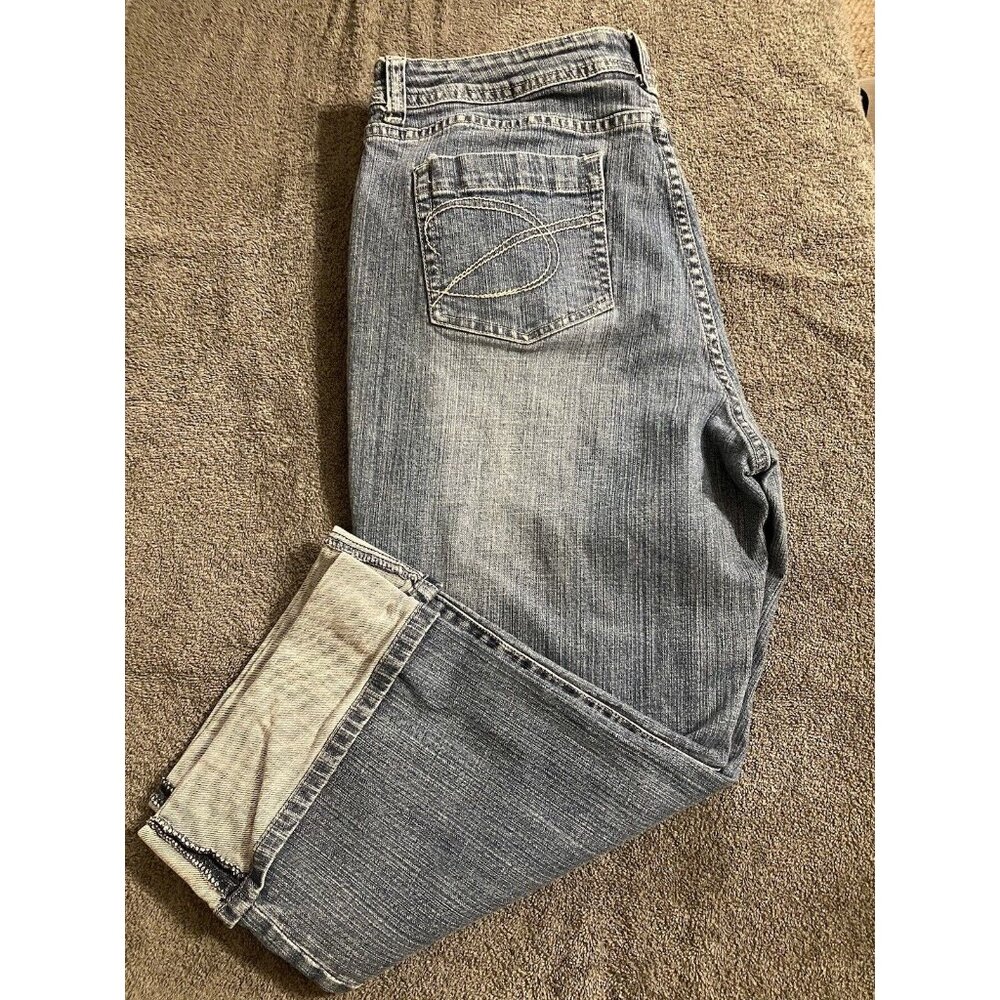 Women’s CHICO'S Size 2 Capri Jeans Rolled Up Hem 35" Waist
